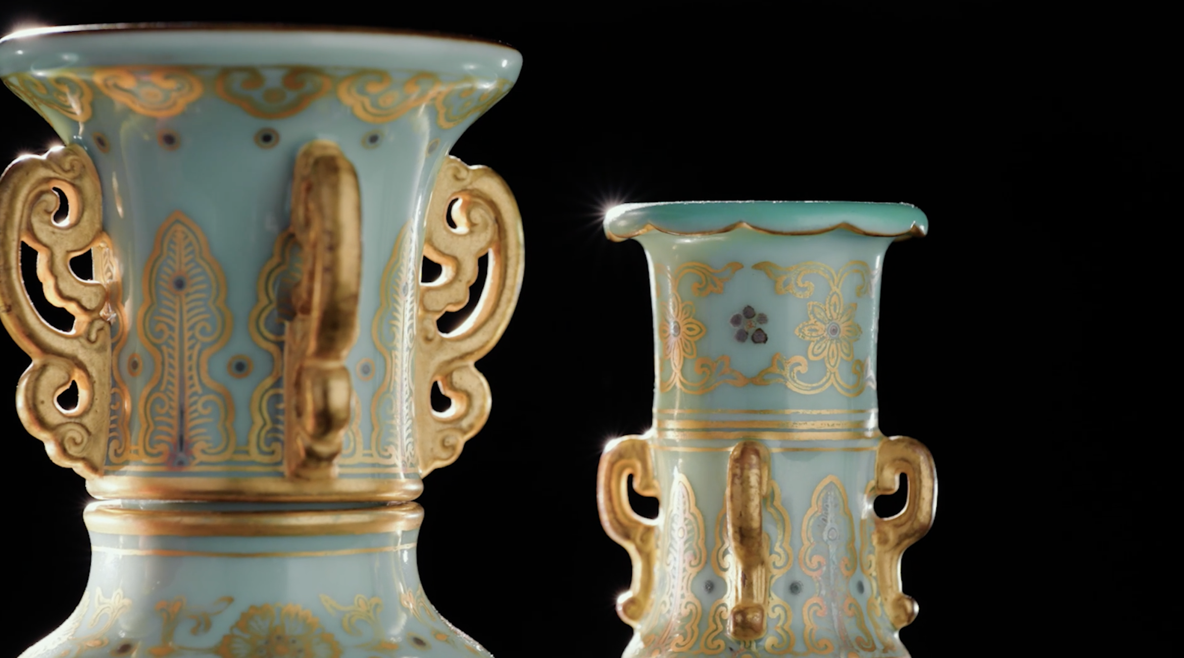 清朝花瓶　M921 A farewell Tribute to Qing Emperor: Reticulated Revolving Triple